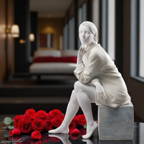 Lladro "In My Thoughts" Woman Figurine – 01009243 NEW IN BOX – FIRST QUALITY