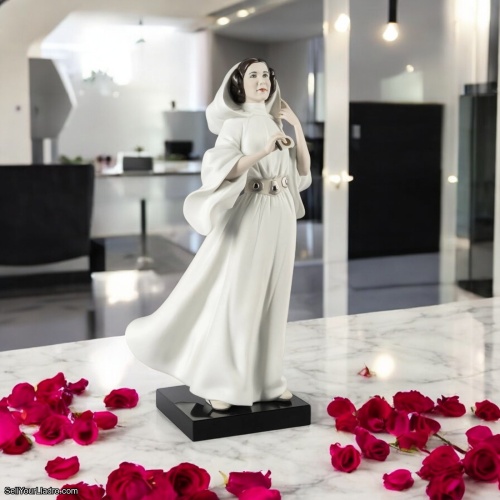Lladro Princess Leia – A New Hope Figurine | Star Wars Collection | Ref. 01009412