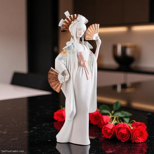 Lladro Japanese Dancer Figurine – Limited Edition Porcelain Masterpiece | Tribute to Traditional Japanese Art & Culture SKU: 01009555