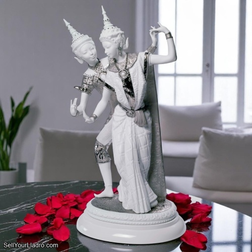Lladró – Thai Couple (Re-Deco Edition)
